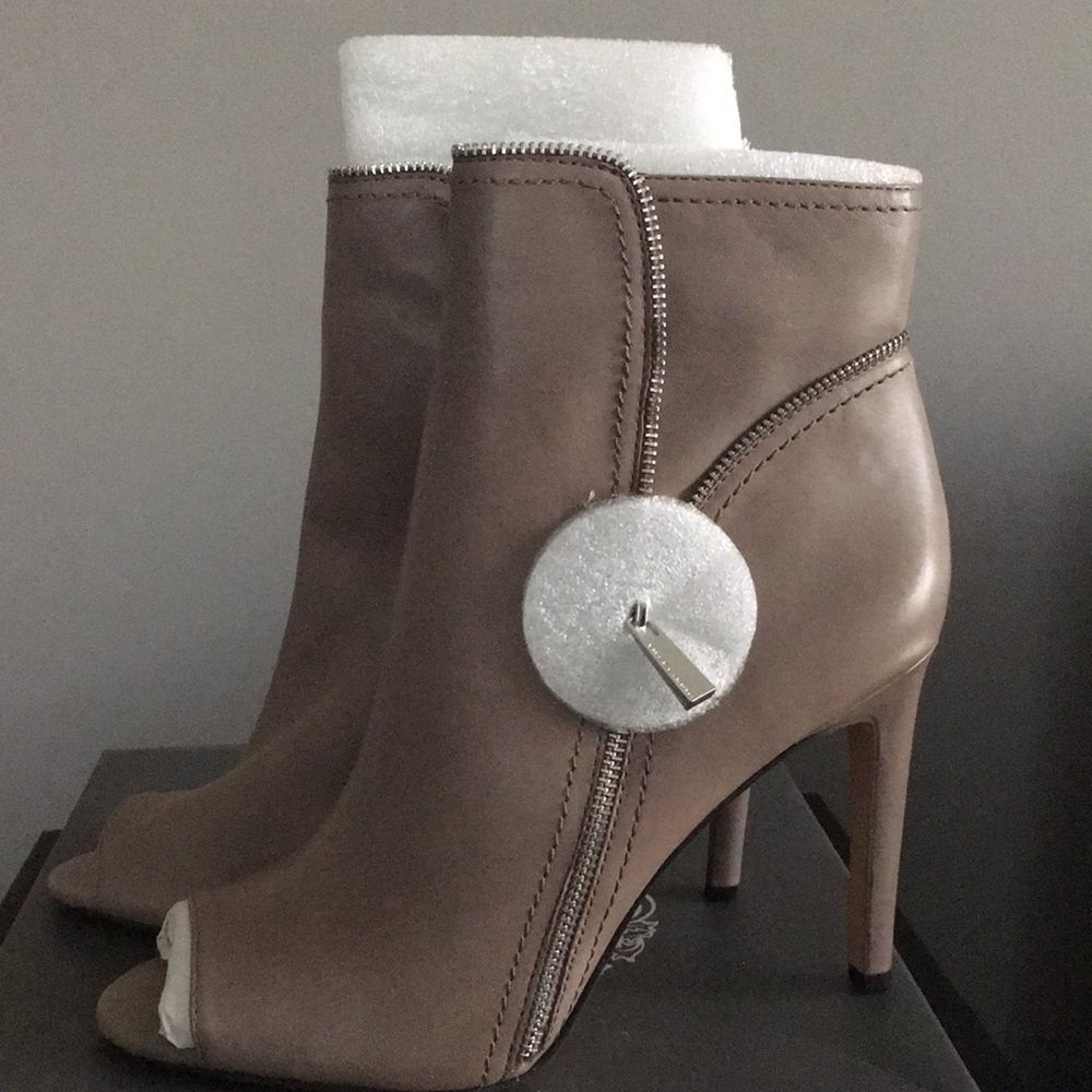 Vince Camuto Klayton Booties Size 11
